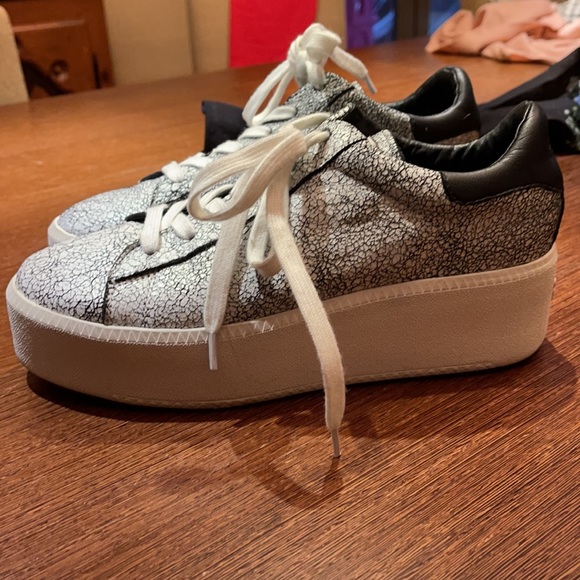 ASH platform sneaker size 40 worn once - Picture 2 of 2